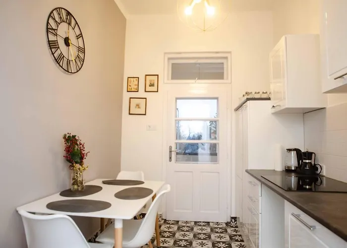Csilla Apartment